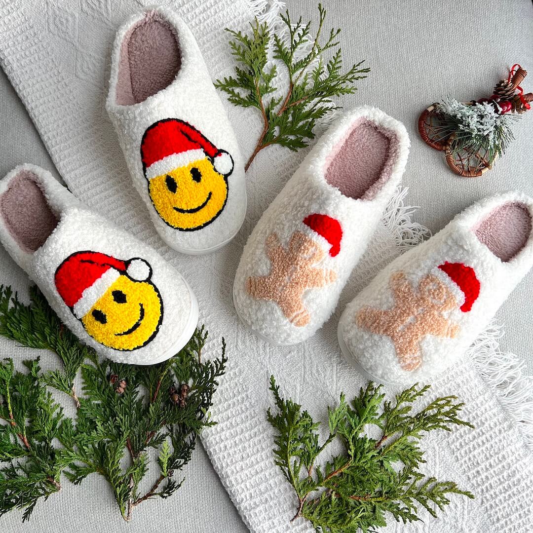 Chaussons de Noël Joyeux Avec Motifs Festifs Pour Confort Et Esprit Des Fêtes Slippers Electro Paris