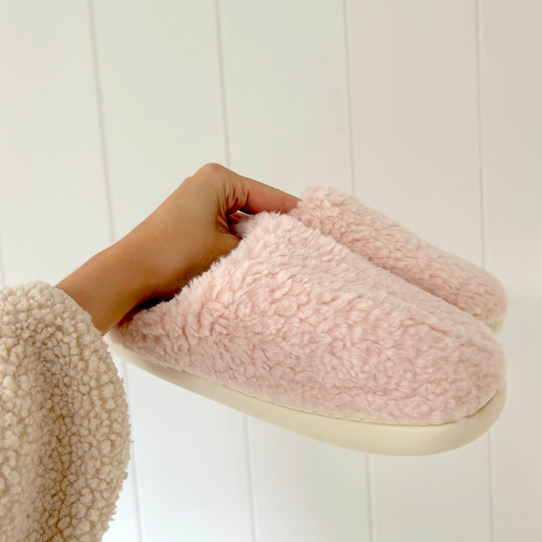 Chaussons Douillets Pour Femme Avec Intérieur En Peluche Et Semelle Antidérapante Nordic Style Slippers Electro Paris