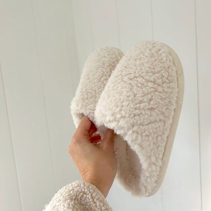 Chaussons Douillets Pour Femme Avec Intérieur En Peluche Et Semelle Antidérapante Nordic Style Slippers Electro Paris