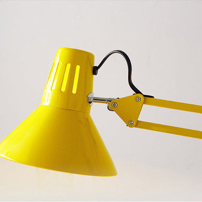 Lampadaire Nordique Mince avec Prise pour Coins de Lecture Modernes Lampes sur pied Electro Paris