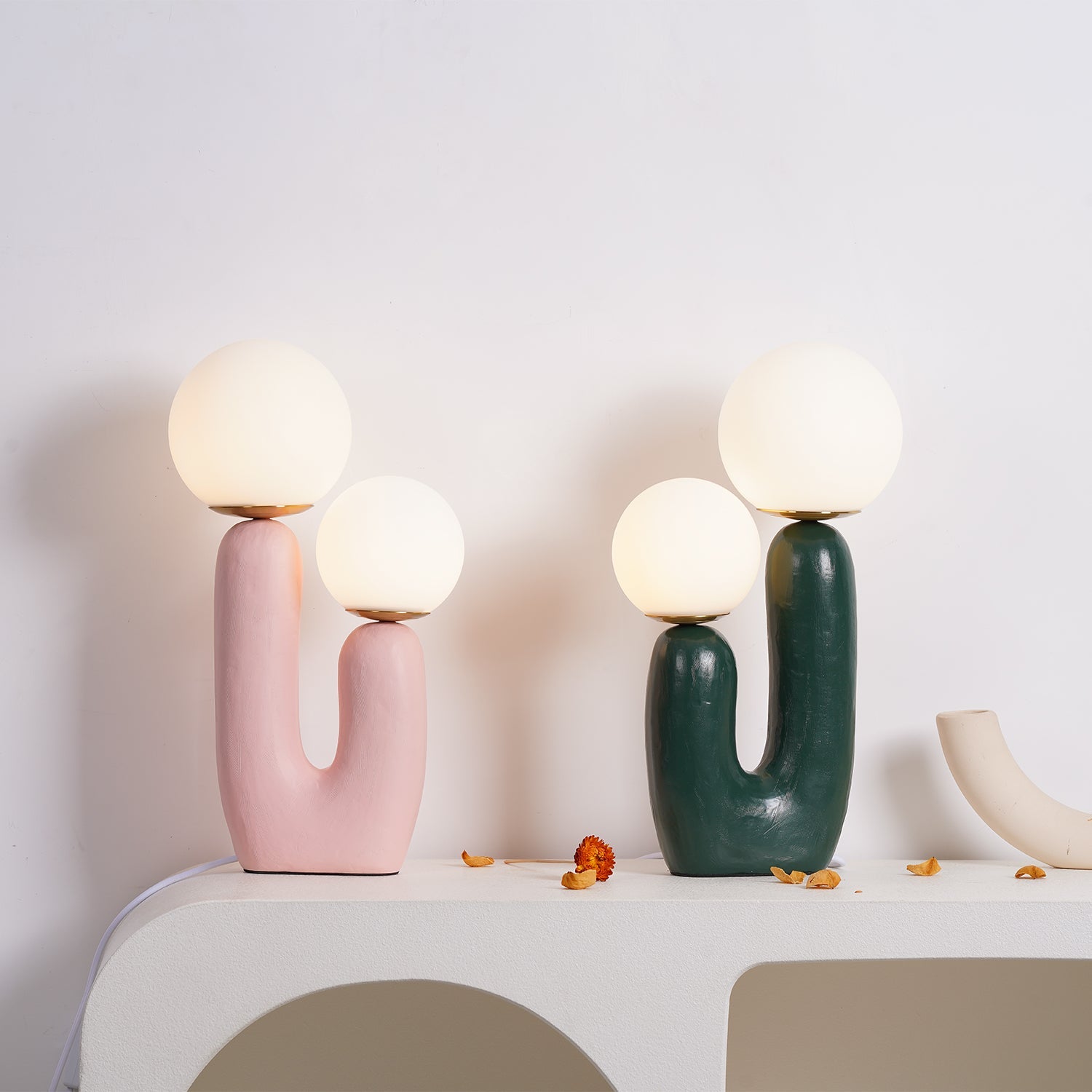 Lampe de Table Sculpturale Oo pour un Éclairage Texturé et Naturel Éclairage Electro Paris