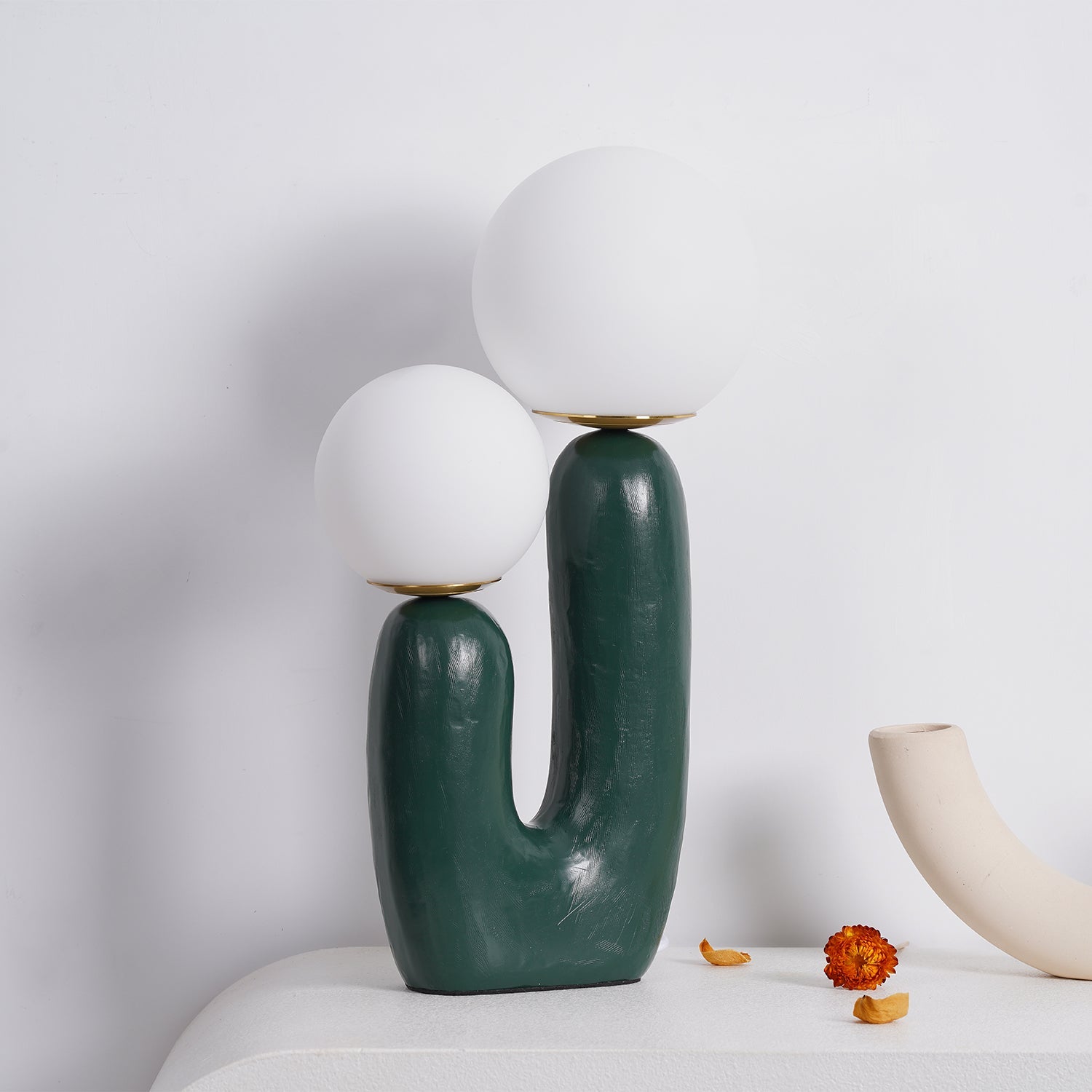 Lampe de Table Sculpturale Oo pour un Éclairage Texturé et Naturel Éclairage Electro Paris