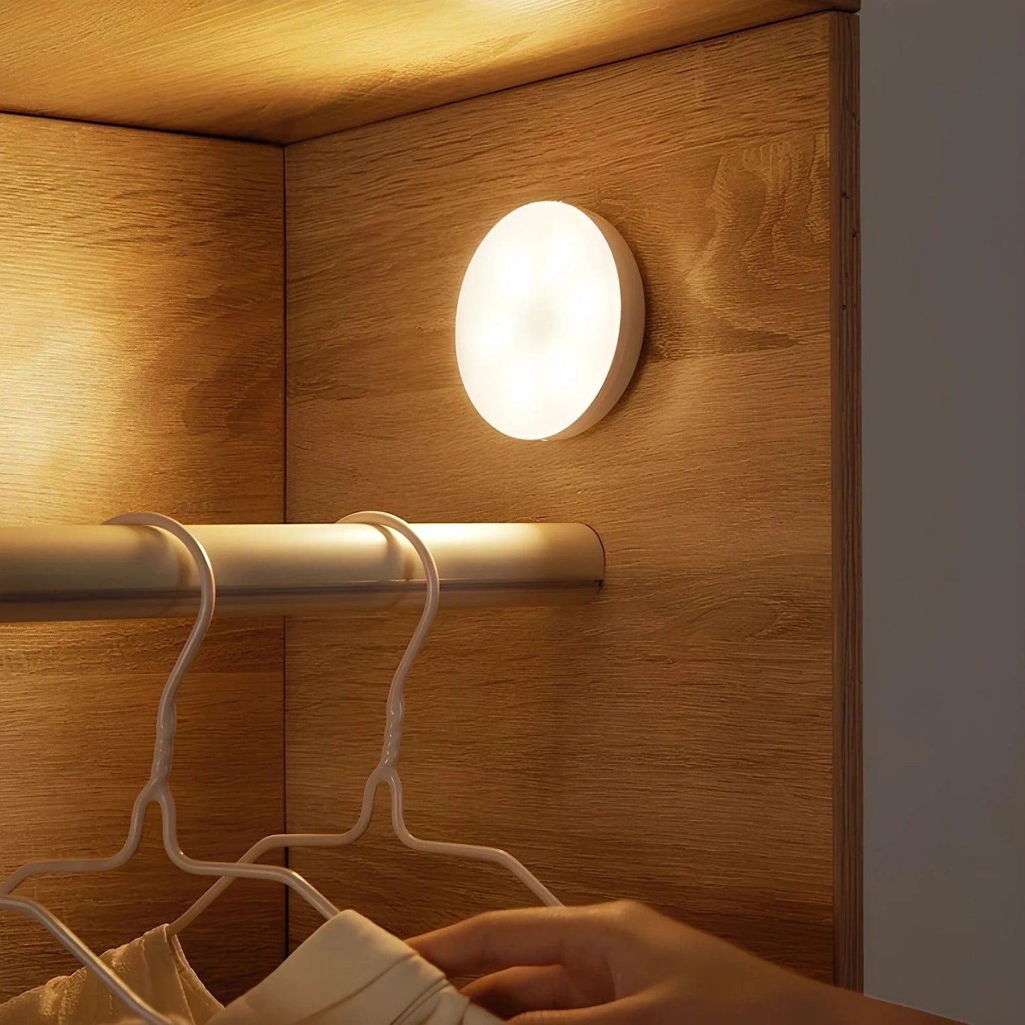 Lampe Détecteur de Mouvement LED Rechargeable – Éclairage Intelligent pour Maison Éclairage Electro Paris