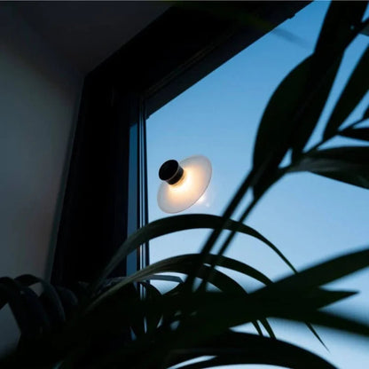 Lampe LED Rechargeable avec Contrôle Tactile – Applique Murale et de Bureau Magnétique Éclairage extérieur Electro Paris