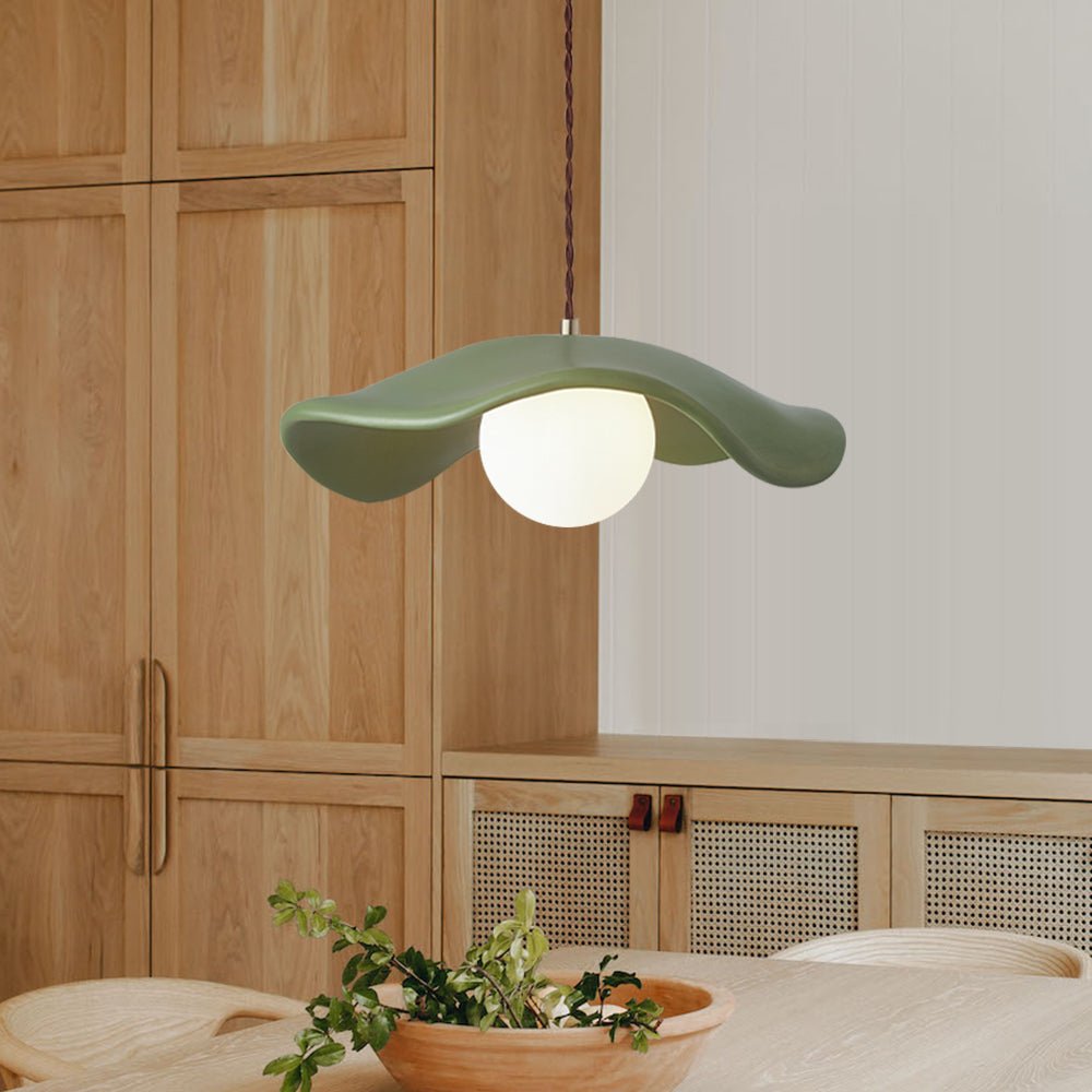 Lampe Plafonnier en Céramique avec Abat-jour Courbé au Style Wabi-Sabi Éclairage Electro Paris