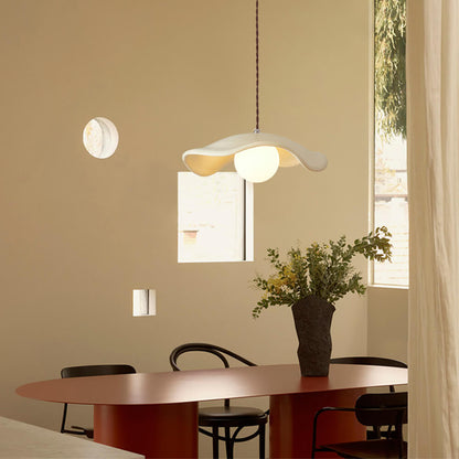 Lampe Plafonnier en Céramique avec Abat-jour Courbé au Style Wabi-Sabi Éclairage Electro Paris