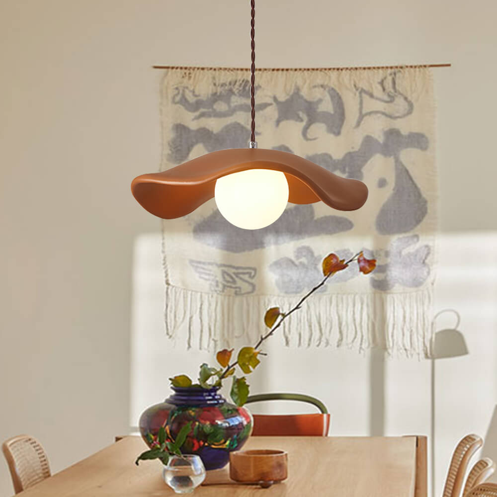 Lampe Plafonnier en Céramique avec Abat-jour Courbé au Style Wabi-Sabi Éclairage Electro Paris Orange