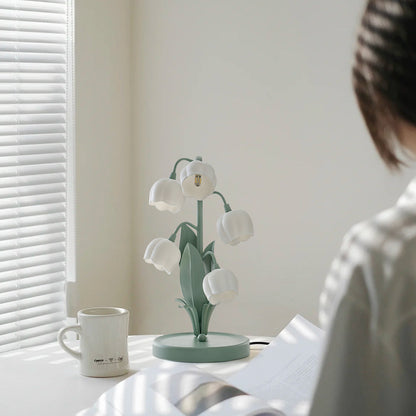 Lampe de Table Florale Élégante à Éclat Doux Table Lamp Electro Paris