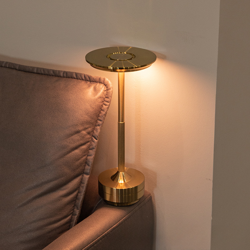 Lampe de Table LED Sans Fil pour Ambiance Intérieure et Extérieure Table Lamp Electro Paris