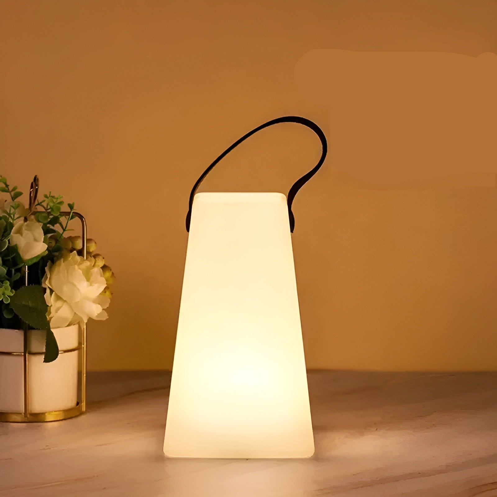 Lampe de Table LED Étanche Sans Fil pour Intérieur et Extérieur Table Lamp Electro Paris Cône