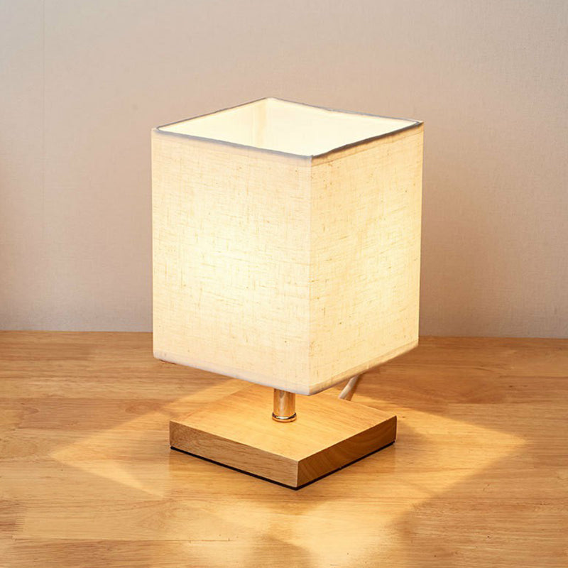 Lampe de Table Minimaliste en Lin et Bois – Éclairage Chaleureux pour Intérieurs Modernes Lampe de table Electro Paris Lin Plaque carrée