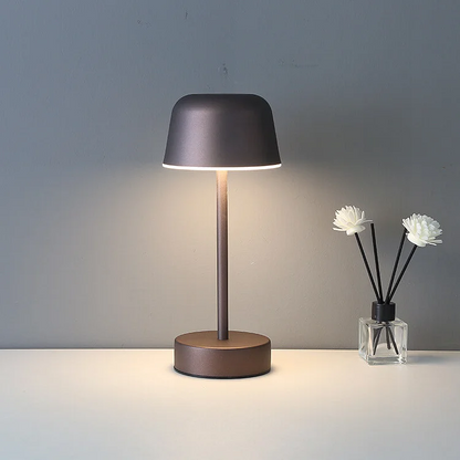 Lampe de Table Luminara – Illuminez Votre Intérieur Avec Élégance Lampes de table Electro Paris Marron