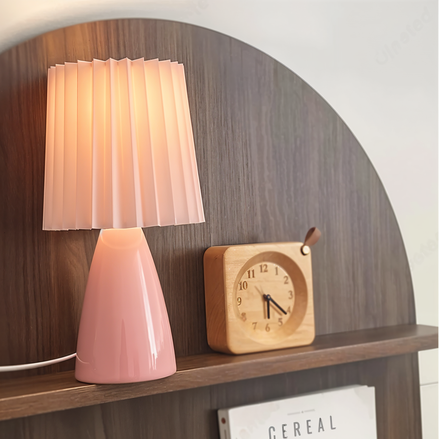 Lampe de table LED plissée pour un éclairage intérieur élégant Table Lamp Electro Paris Rose Rechargeable par USB
