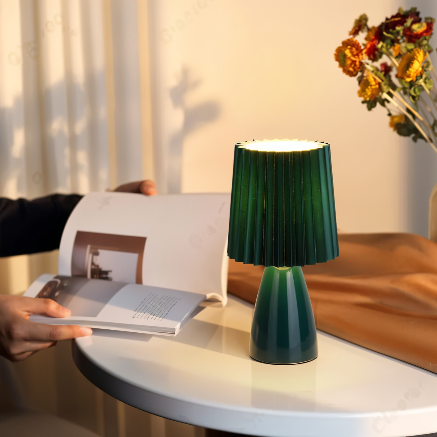 Lampe de table LED plissée pour un éclairage intérieur élégant Table Lamp Electro Paris