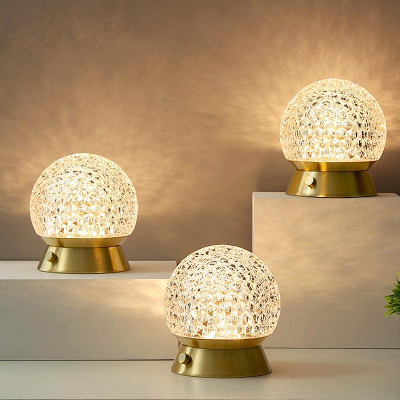 Lampe de table LED sans fil inspirée du cristal moderne Table Lamp Electro Paris