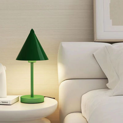 Lampe de table moderne en fer au design minimaliste élégant Table Lamp Electro Paris Grøn