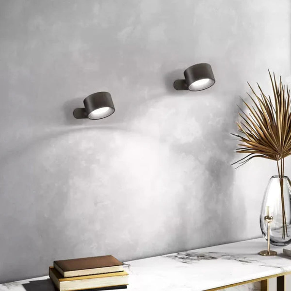 Lampe murale LED sans fil à rotation 360° avec montage magnétique Wall lamps Electro Paris
