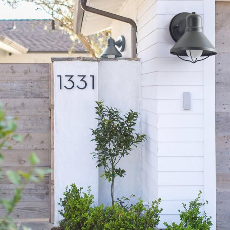 Lampe murale moderne étanche pour l'extérieur avec design artistique en fer Wall lamps Electro Paris