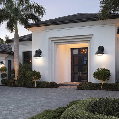 Lampe murale moderne étanche pour l'extérieur avec design artistique en fer Wall lamps Electro Paris