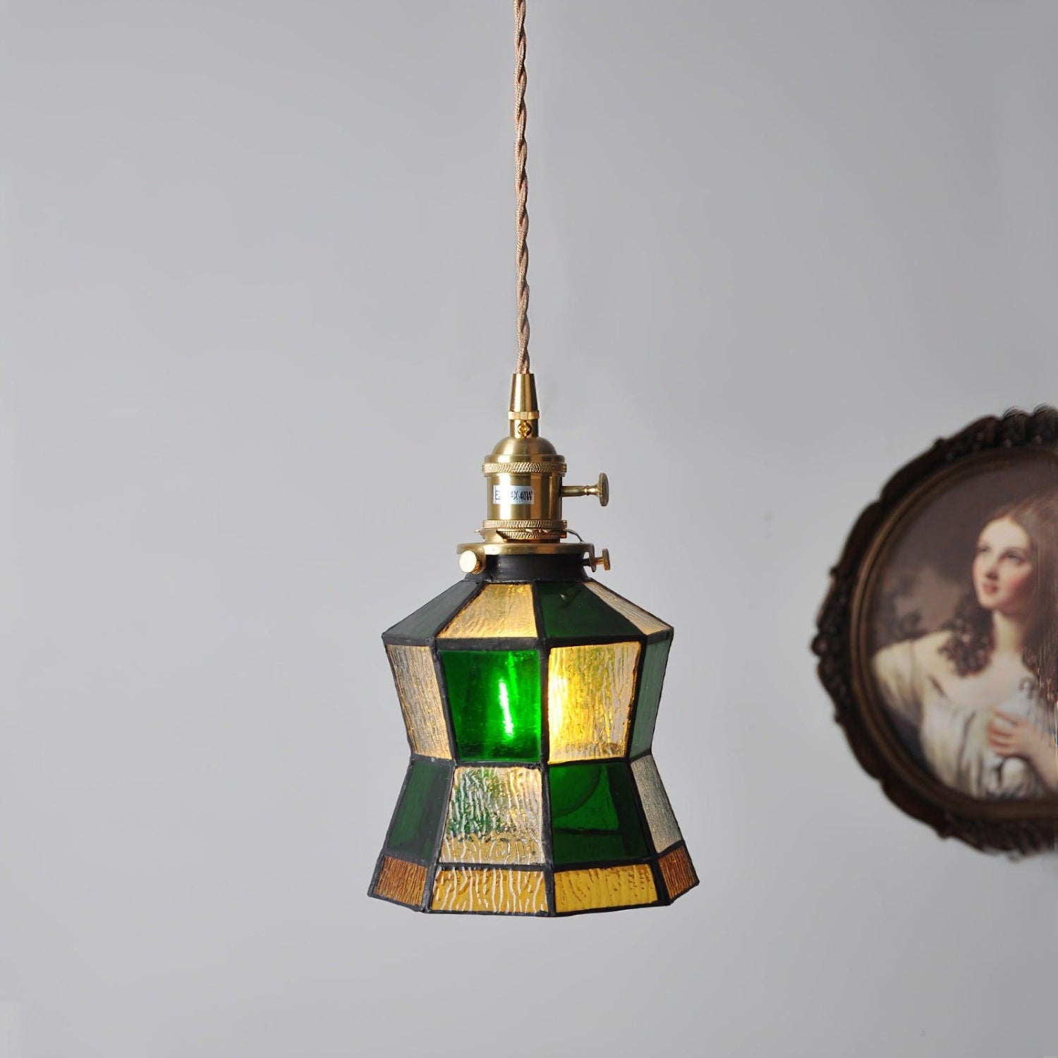 Lampe suspendue rétro chic avec un design artistique en métal et verre Ceiling Lamp Electro Paris