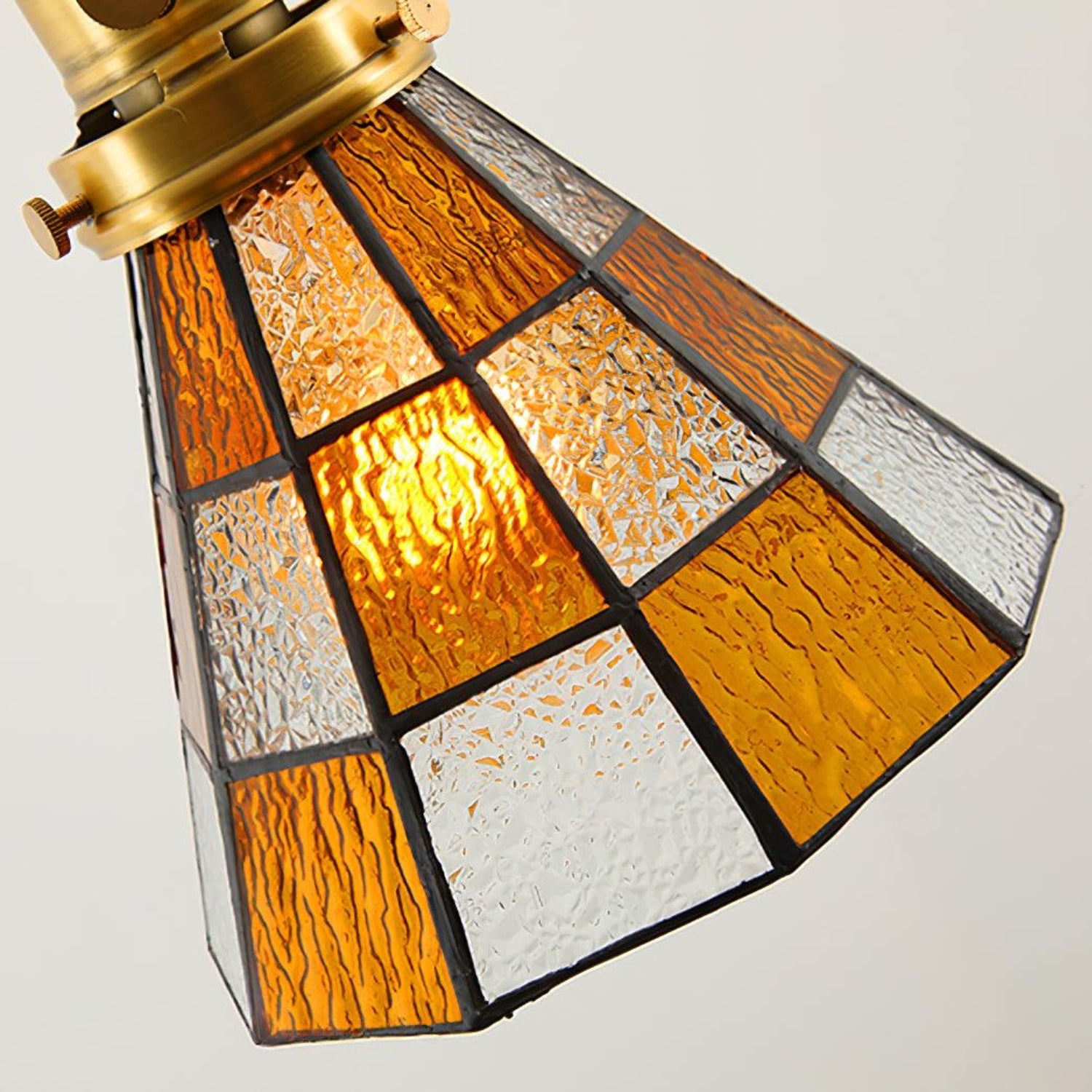 Lampe suspendue rétro chic avec un design artistique en métal et verre Ceiling Lamp Electro Paris