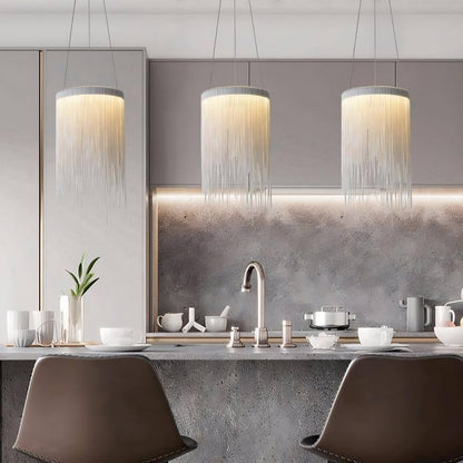 Suspension Moderne à Chaînes – Design Élégant avec Pampille en Aluminium Pendentif chaîne Electro Paris Default