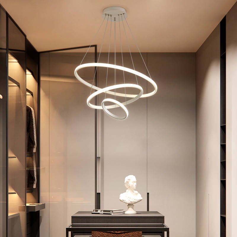 Lustre moderne à trois anneaux pour un intérieur élégant Lampe suspendue Electro Paris Blanc