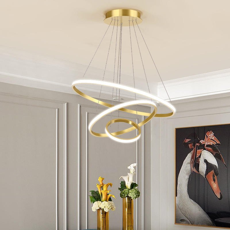 Lustre moderne à trois anneaux pour un intérieur élégant Lampe suspendue Electro Paris