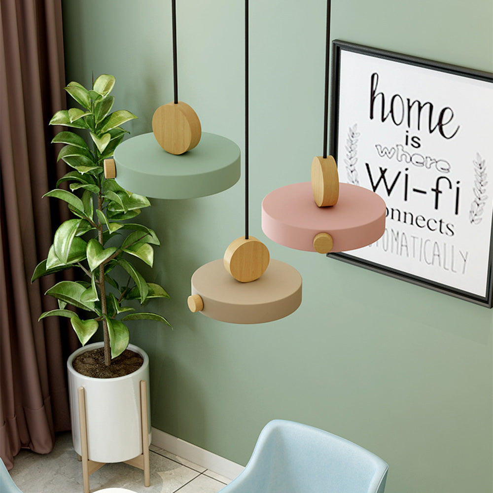 Mini plafonnier coloré avec détails en bois Ceiling Lamp Electro Paris