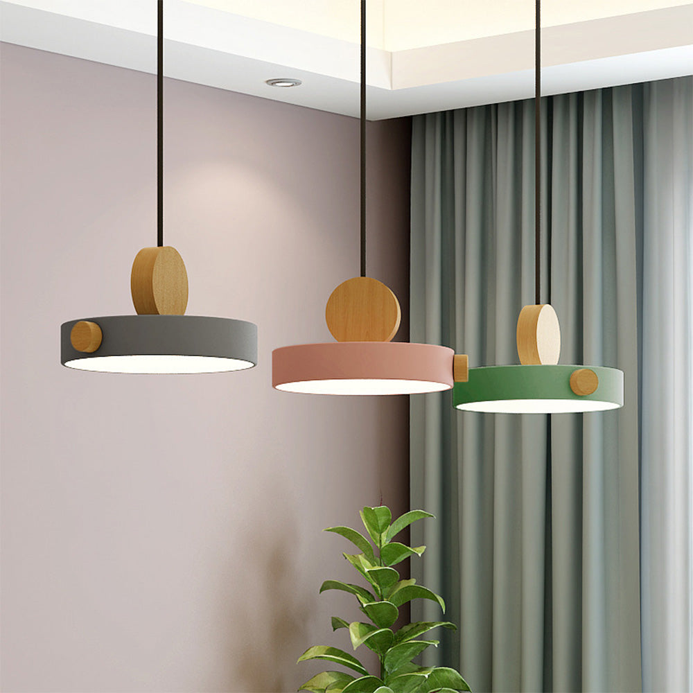 Mini plafonnier coloré avec détails en bois Ceiling Lamp Electro Paris