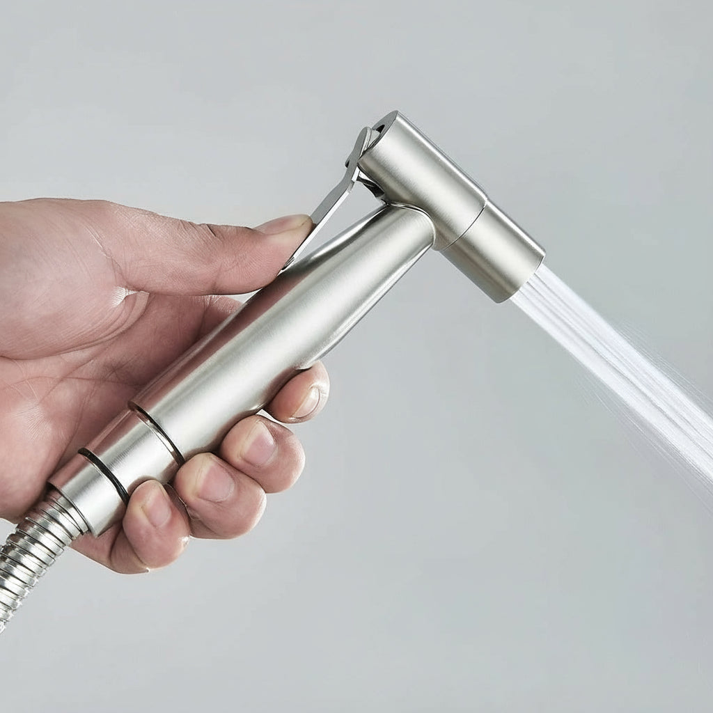 AquaGleam Spray Bidet Mural – Hygiène et Confort Quotidien pour Salle de Bain Moderne