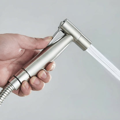 AquaGleam Spray Bidet Mural – Hygiène et Confort Quotidien pour Salle de Bain Moderne