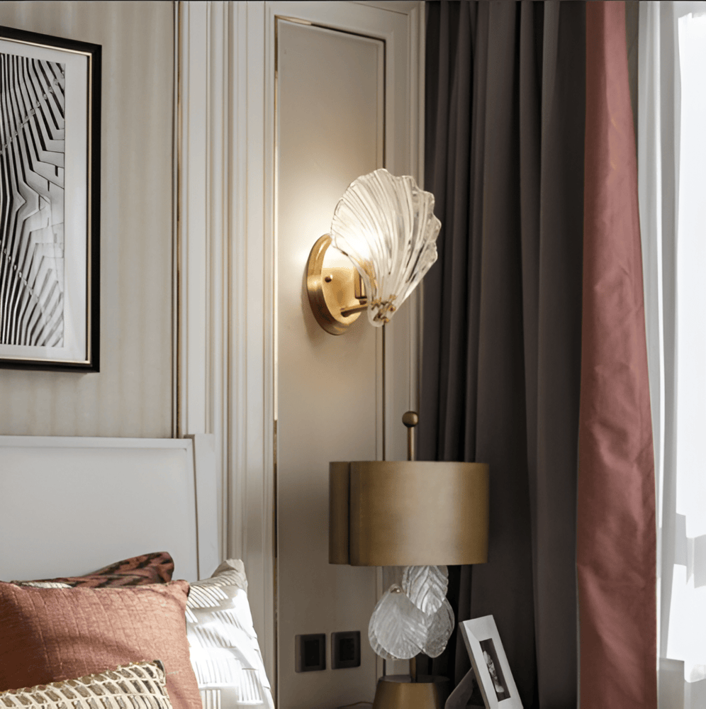 Élégance Minimaliste en Laiton et Verre – Ambiance Côtière Raffinée