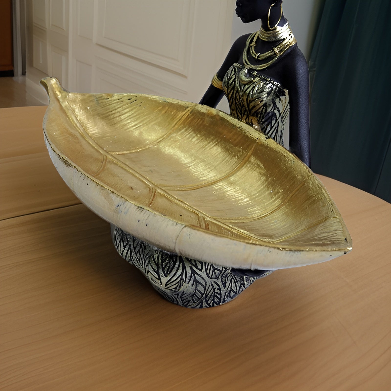 Porte-clés mural artistique avec sculpture de femme pour une décoration élégante Décoration intérieure Electro Paris