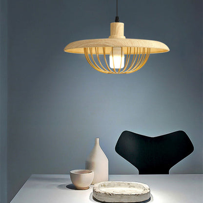 Plafonnier d'inspiration nordique aspect bois pour espaces modernes Ceiling Lamp Electro Paris