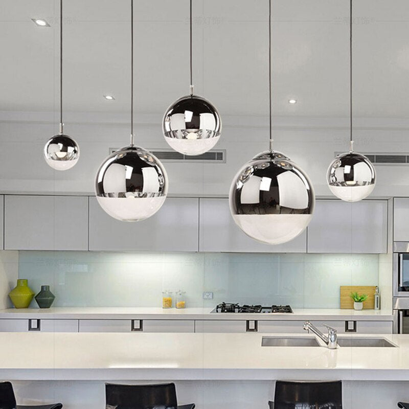 Plafonnier moderne avec boules suspendues Ceiling Lamp Electro Paris