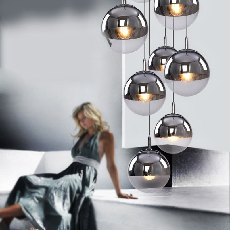 Plafonnier moderne avec boules suspendues Ceiling Lamp Electro Paris