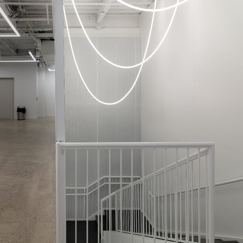 Plafonnier réglable Tracer Loop avec LED intégrée Ceiling Lamp Electro Paris