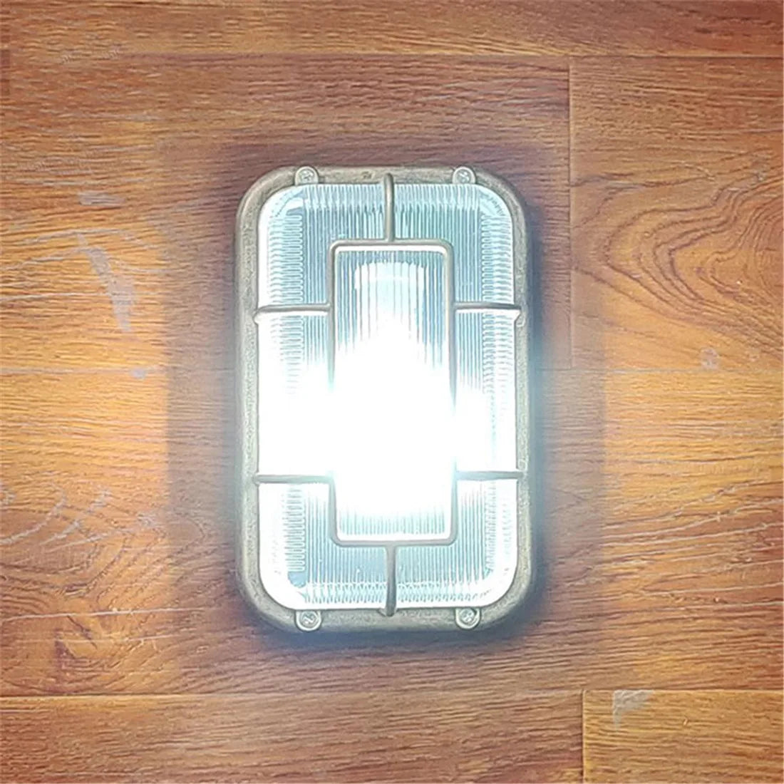 Éclairage Extérieur Pour Canopée De Station-Service Avec Luminaire Sécuritaire Et Moderne Electro Paris