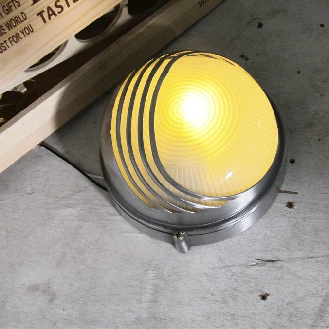 Applique Murale Extérieure LED Style Industriel Avec Abat-jour En Verre Pour Ambiance Rétro Outdoor Lighting Electro Paris