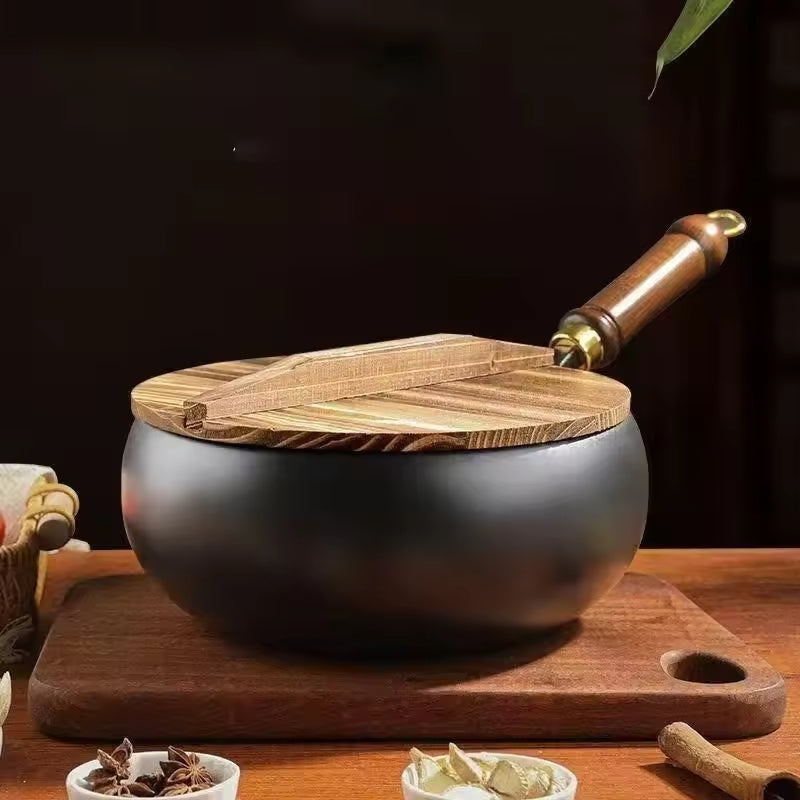 Friteuse En Fonte Épaissie Pour Cuisson Homogène, Polyvalente Et Haute Performance En Cuisine Wok pan Electro Paris Avec couvercle en bois 24cm