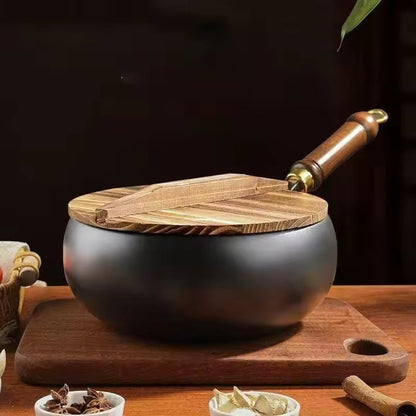 Friteuse En Fonte Épaissie Pour Cuisson Homogène, Polyvalente Et Haute Performance En Cuisine Wok pan Electro Paris Avec couvercle en bois 24cm