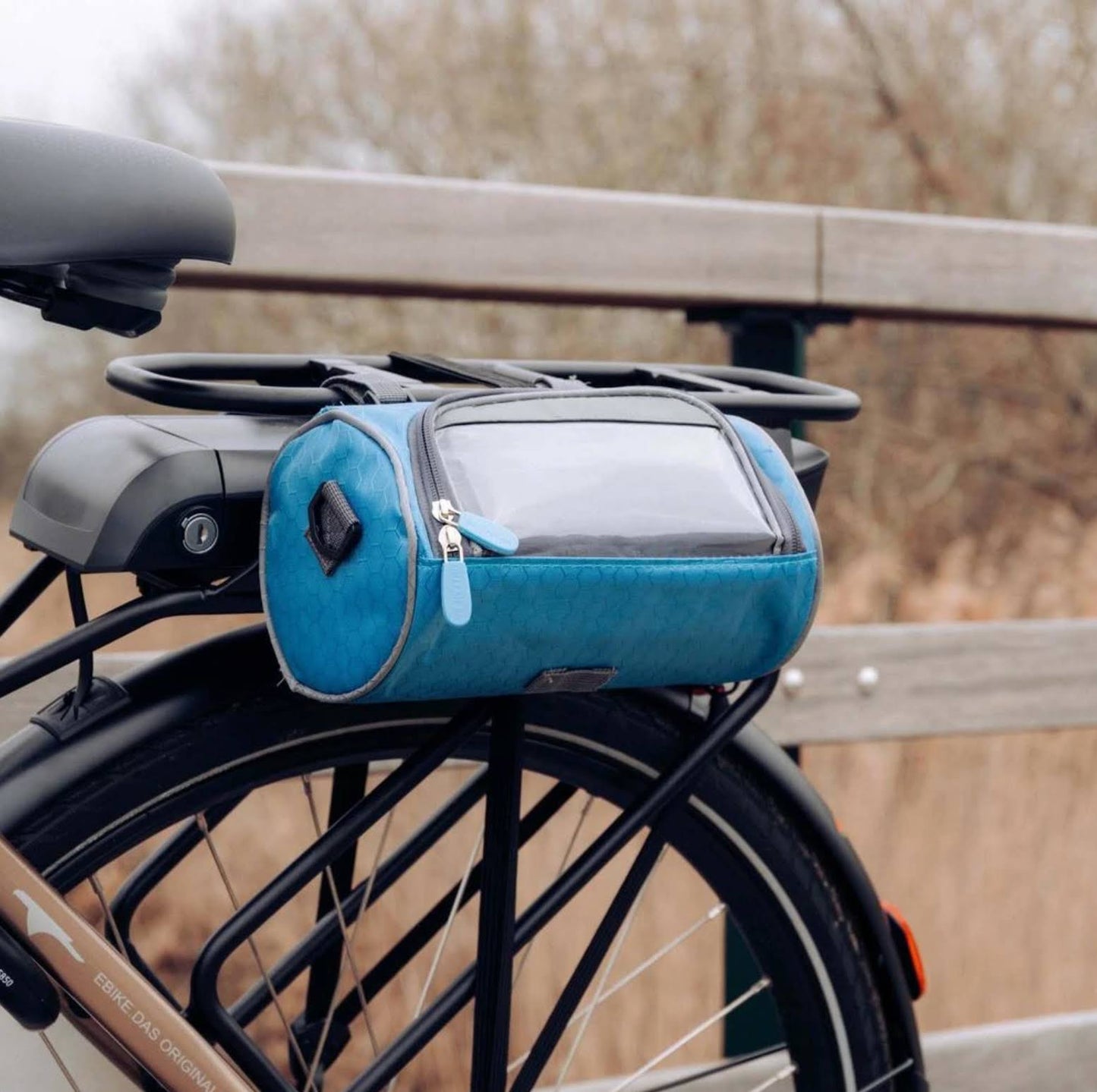 Sac à Vélo Étanche avec Écran Tactile – Sacoche Velo Pratique et Élégante Accessoires de vélo Electro Paris
