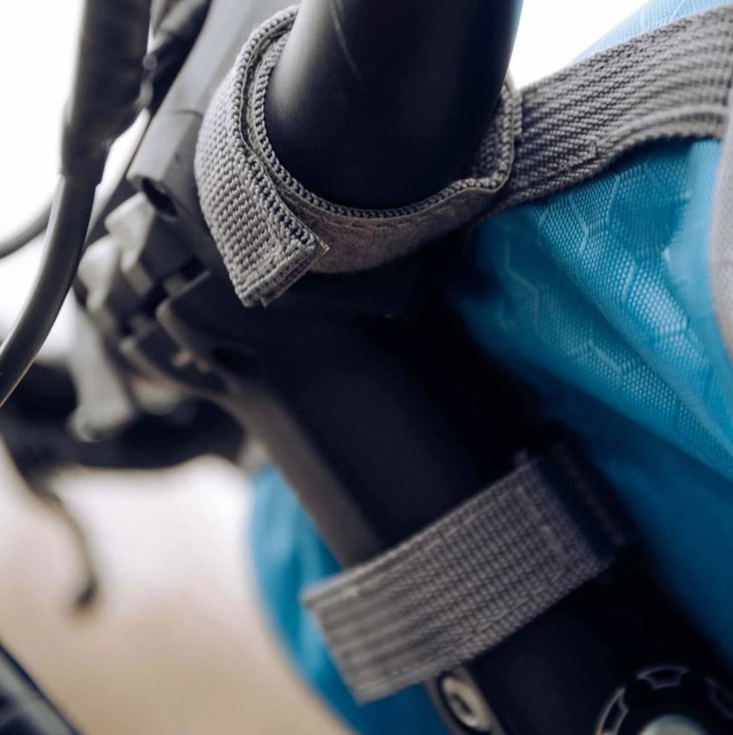 Sac à Vélo Étanche avec Écran Tactile – Sacoche Velo Pratique et Élégante Accessoires de vélo Electro Paris