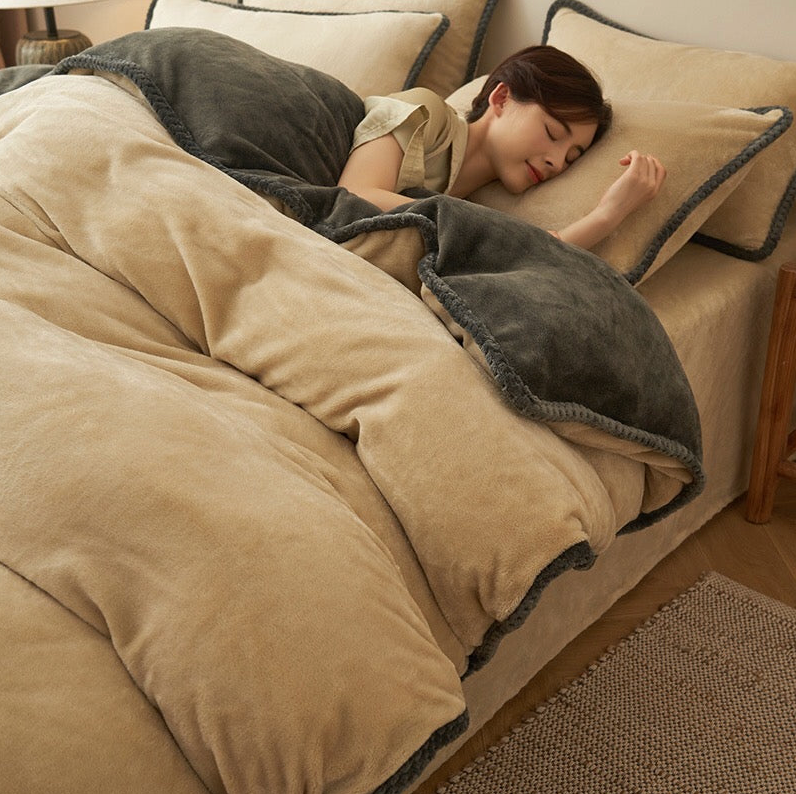 Parure De Lit En Velours Fin Pour Luxe, Confort Ultime Et Sommeil Réparateur Bedding Electro Paris