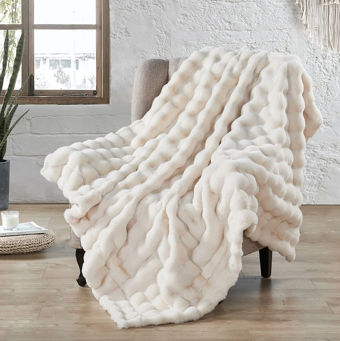 Couverture En Fourrure – Plaid En Fausse Fourrure De Lapin Ultra Doux À Motif Vague Blanket Electro Paris