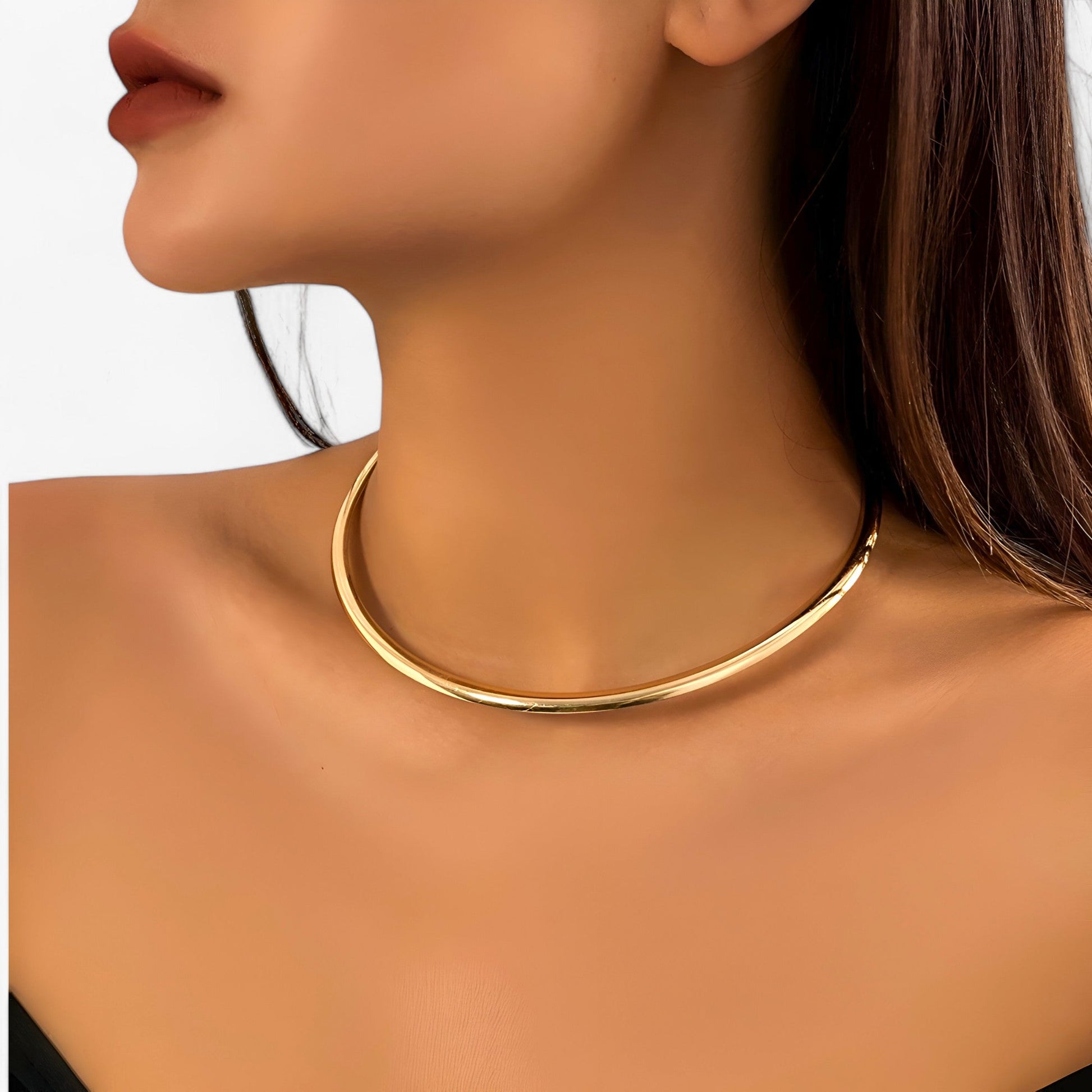 Collier Choker Doré Élégant Pour Femme Avec Style Raffiné Et Polyvalence Pour Toutes Occasions Jewelry Necklace Round Electro Paris