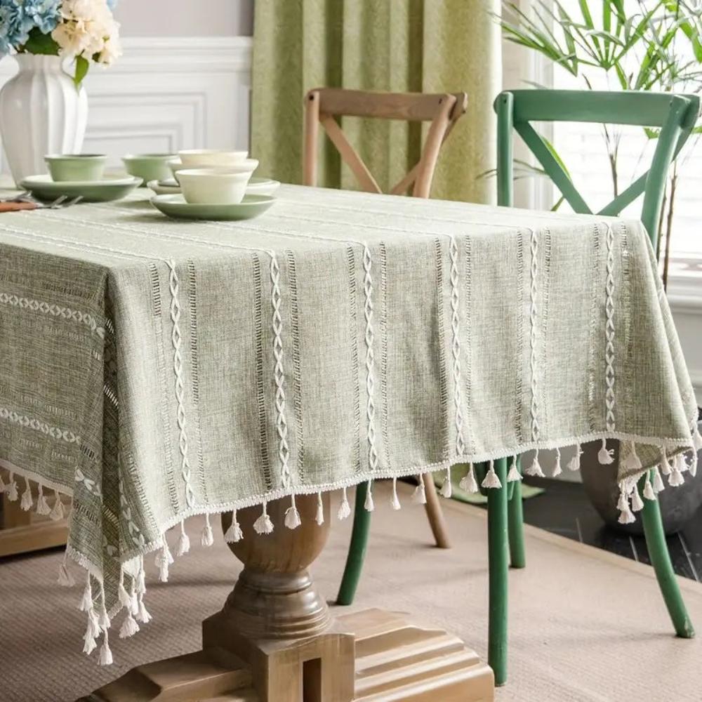 Nappe Rayée Brodée pour un Repas Élégant Linge de table Unique Casa