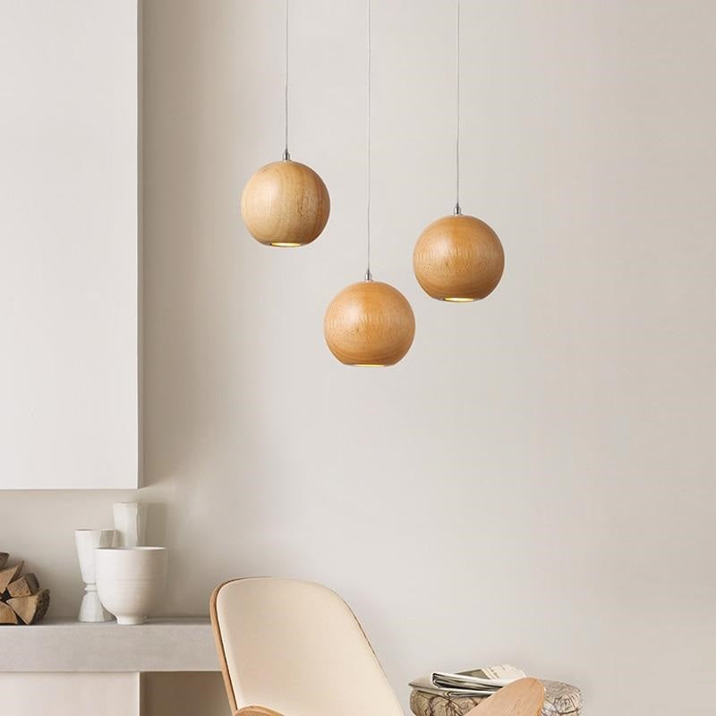 Suspension globe en bois naturel avec longueur de suspension réglable Ceiling Lamp Electro Paris 3 lumières
