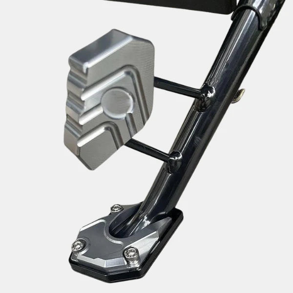 Plaque d’Extension de Béquille de Moto – Large Base Antidérapante de Support Tools Electro Paris Couleur titane